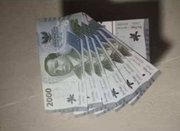 uang mainan Rp. 2.000